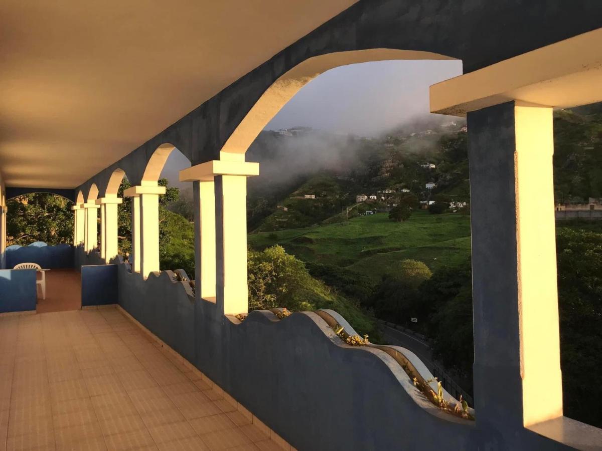 Djabraba'S Eco-Lodge Vila Nova Sintra Buitenkant foto